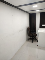 Semi Furnished Office in Poisar on Rent 